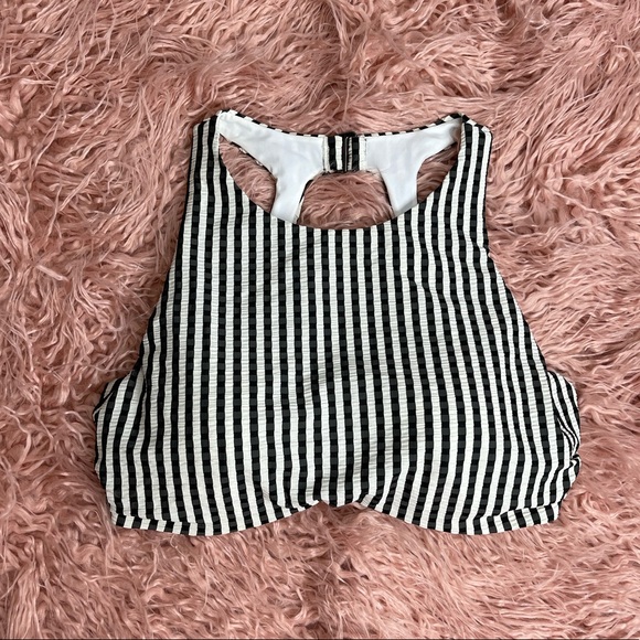 Athleta Other - Athleta high neck bikini top size 36D/DD